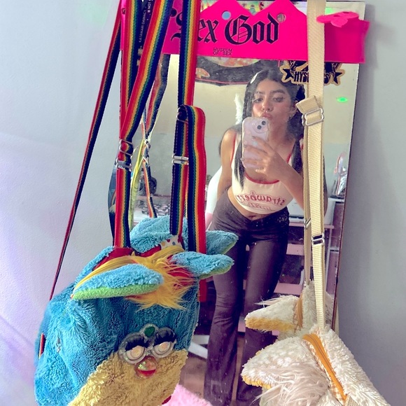 Meet your Posher, Alessandra - Picture 2 of 3